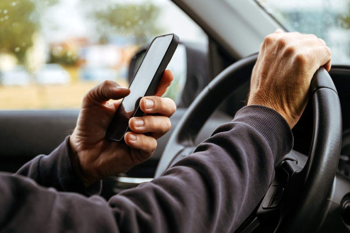 How to Prove a Distracted Driver Liable for Virginia Car Accident Injuries