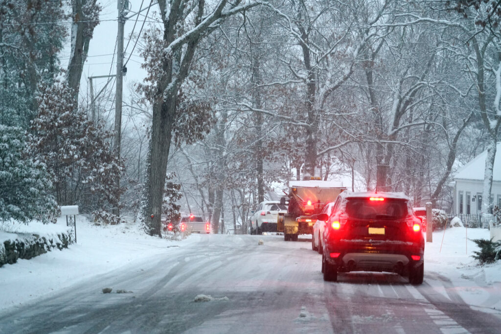 driving in snow vs driving in rain driving in snow vs driving in rain