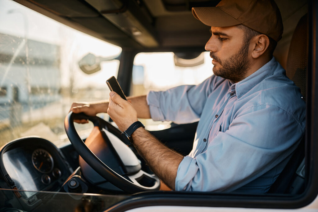 Penalties for Violating the Utah Truck Driver Cell Phone Law Penalties for Violating the Utah Truck Driver Cell Phone Law